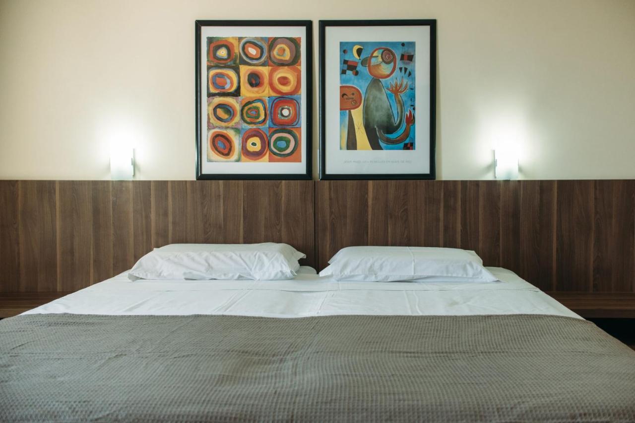 Hotel Cavera Alegrete Kültér fotó
